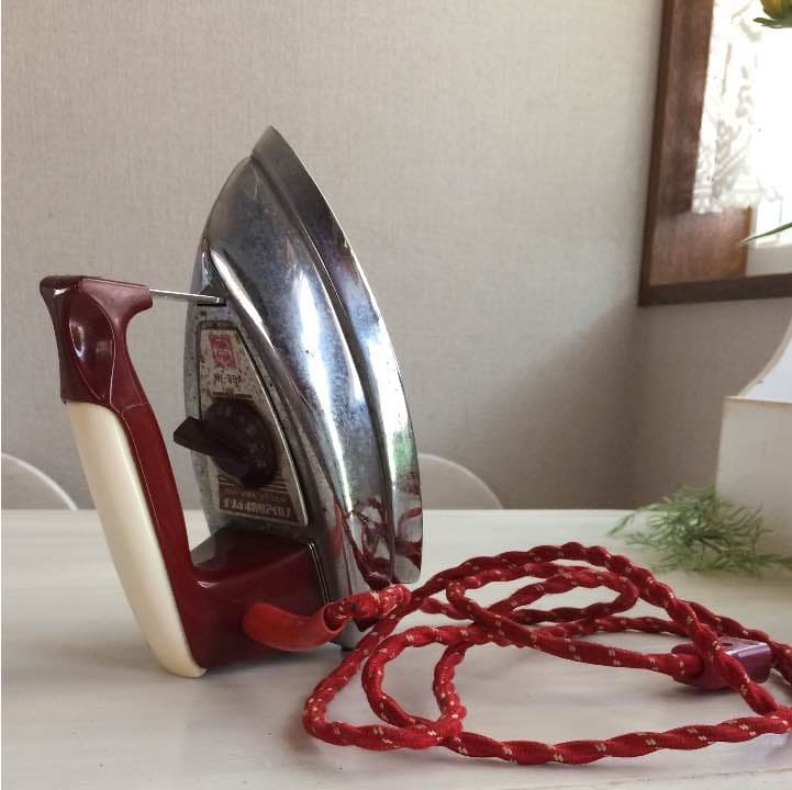 アンティークなアイロン