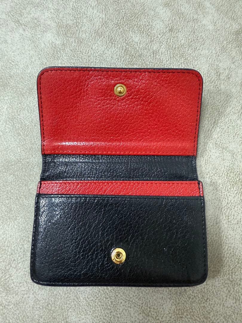 MIU MIU 名刺入れ ブラック レッド