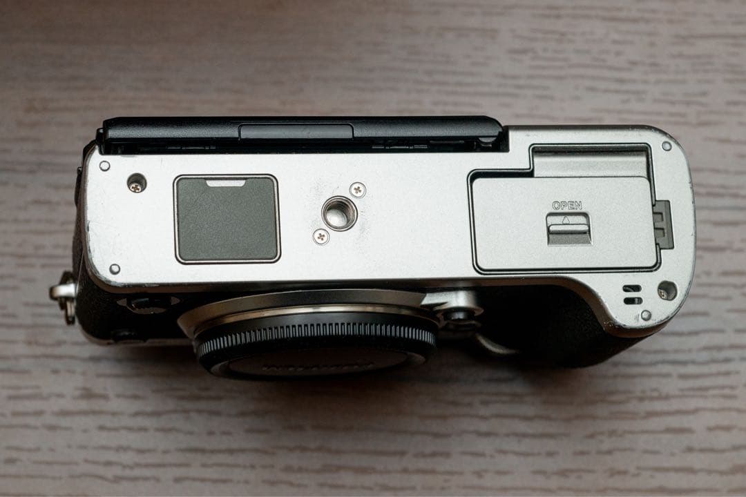 ★シャッター数少★富士フイルム X-T3 ボディ シルバー（レザーケース付）