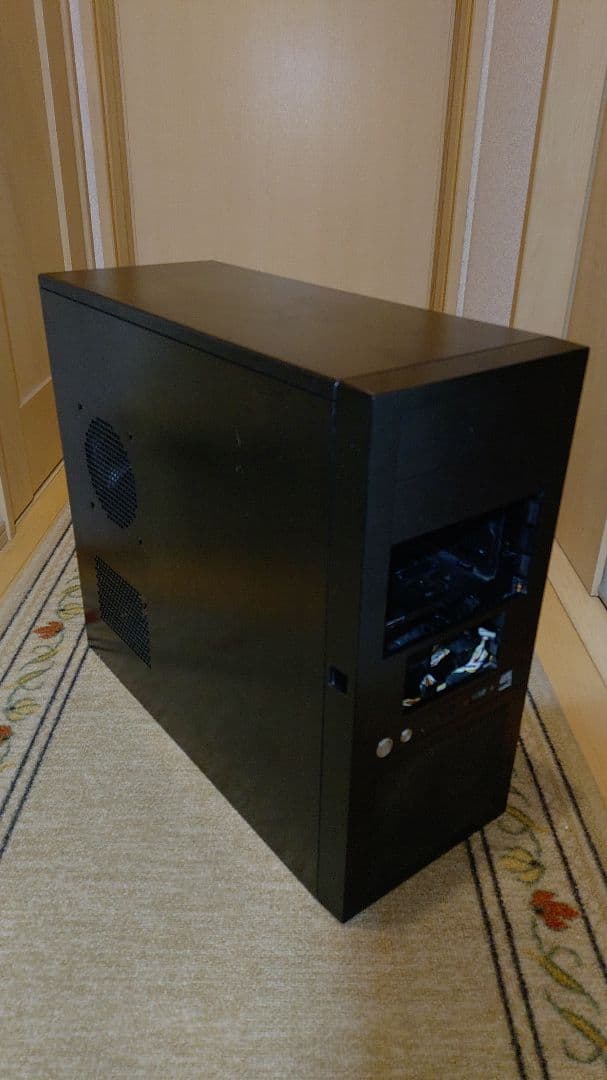 ミドルタワーPCケース MSIグラフィックカード付き ジャンク