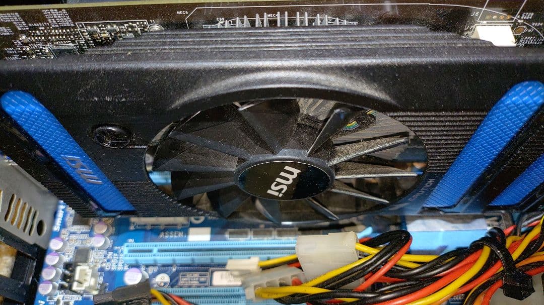 ミドルタワーPCケース MSIグラフィックカード付き ジャンク