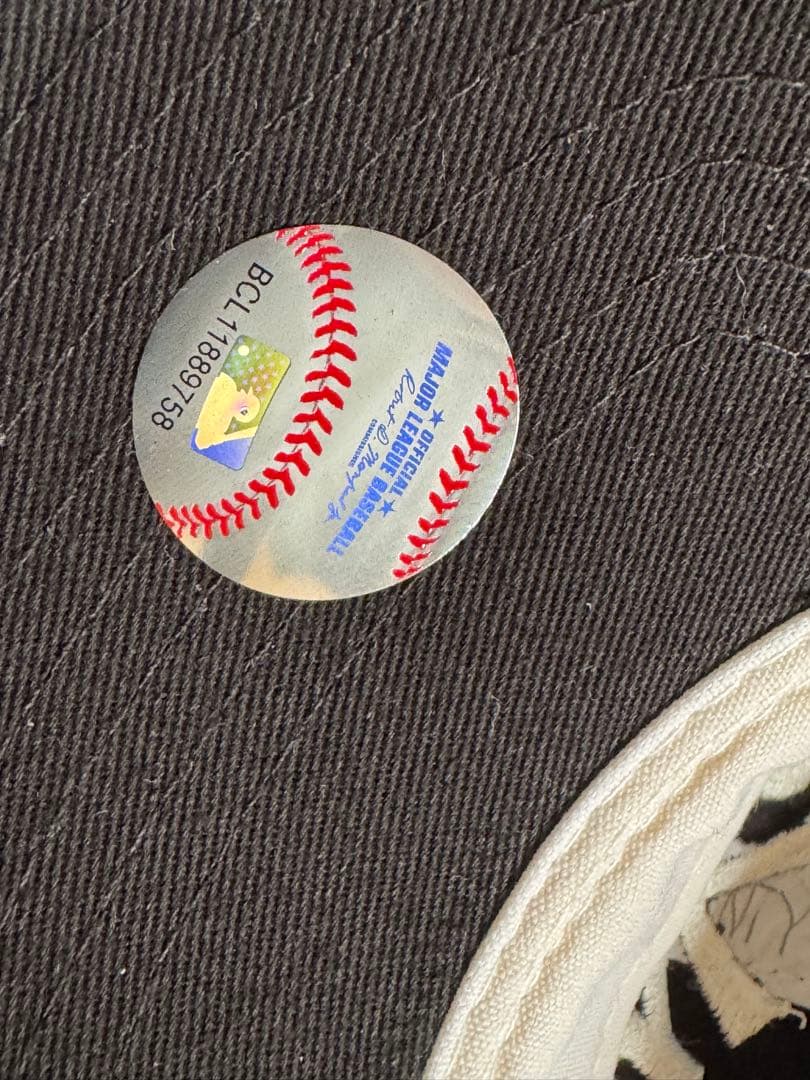 ニューエラ　エメレオンドレ