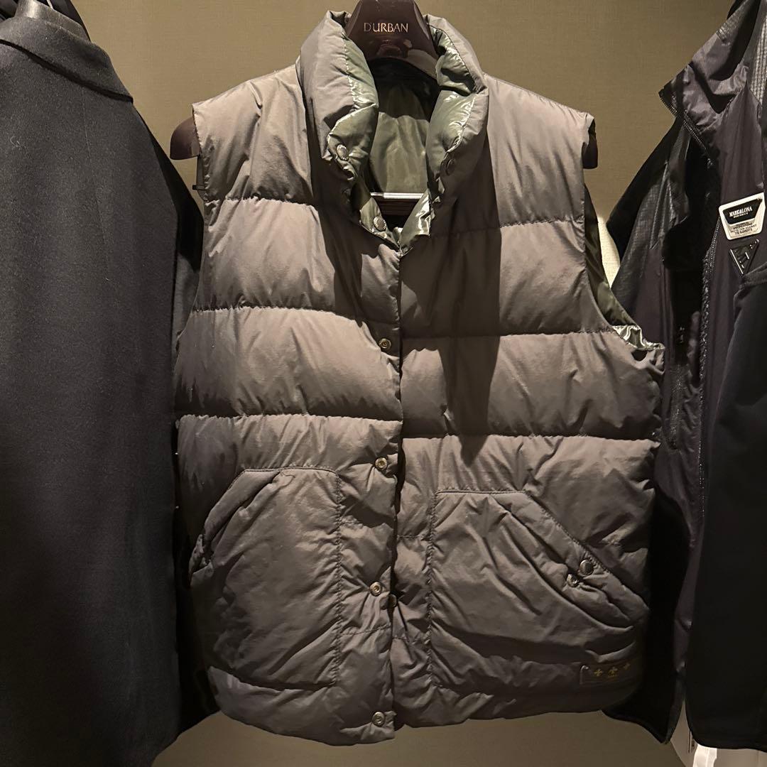 ダウンベスト　タトラス　リバーシブル