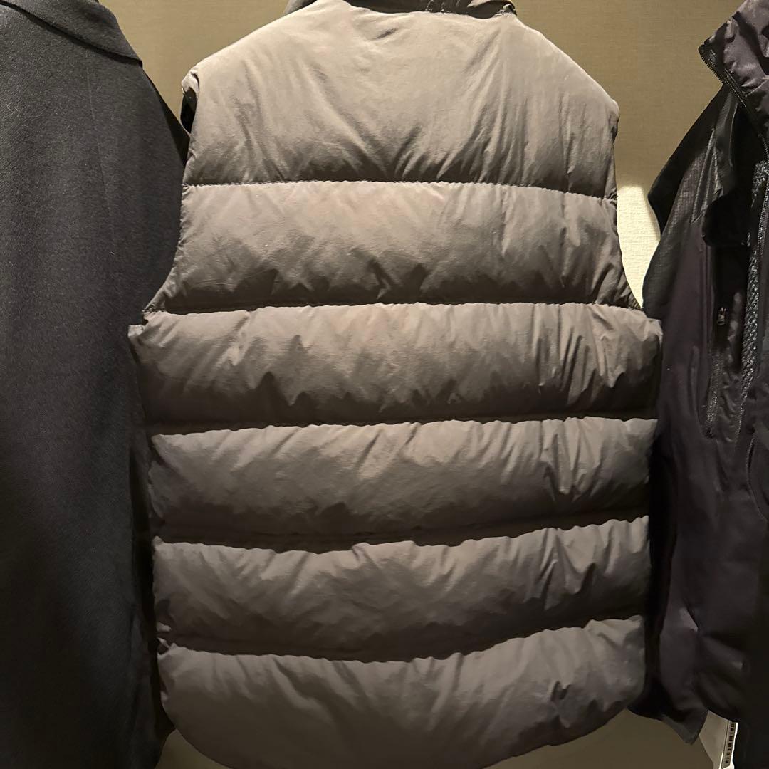 ダウンベスト　タトラス　リバーシブル