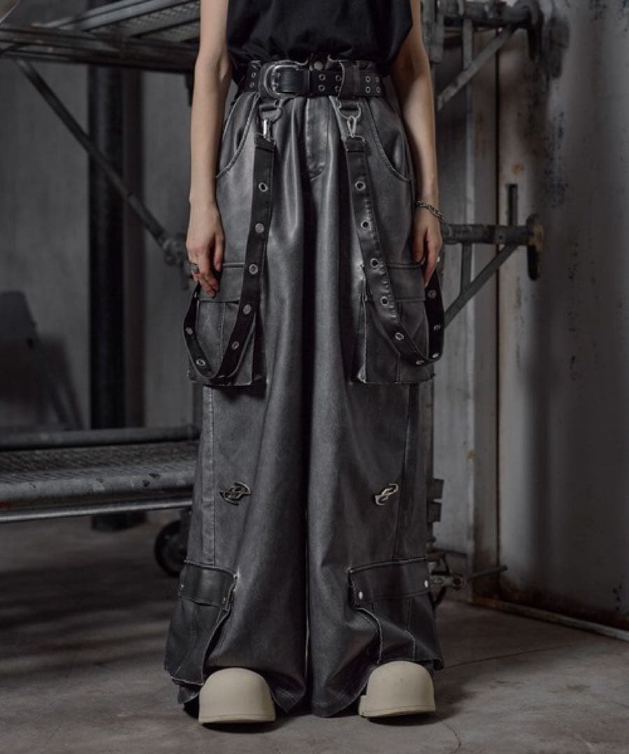 ERAR PU合皮サスペンダースーパーワイドハイギミックメタルパーツカーゴパンツ