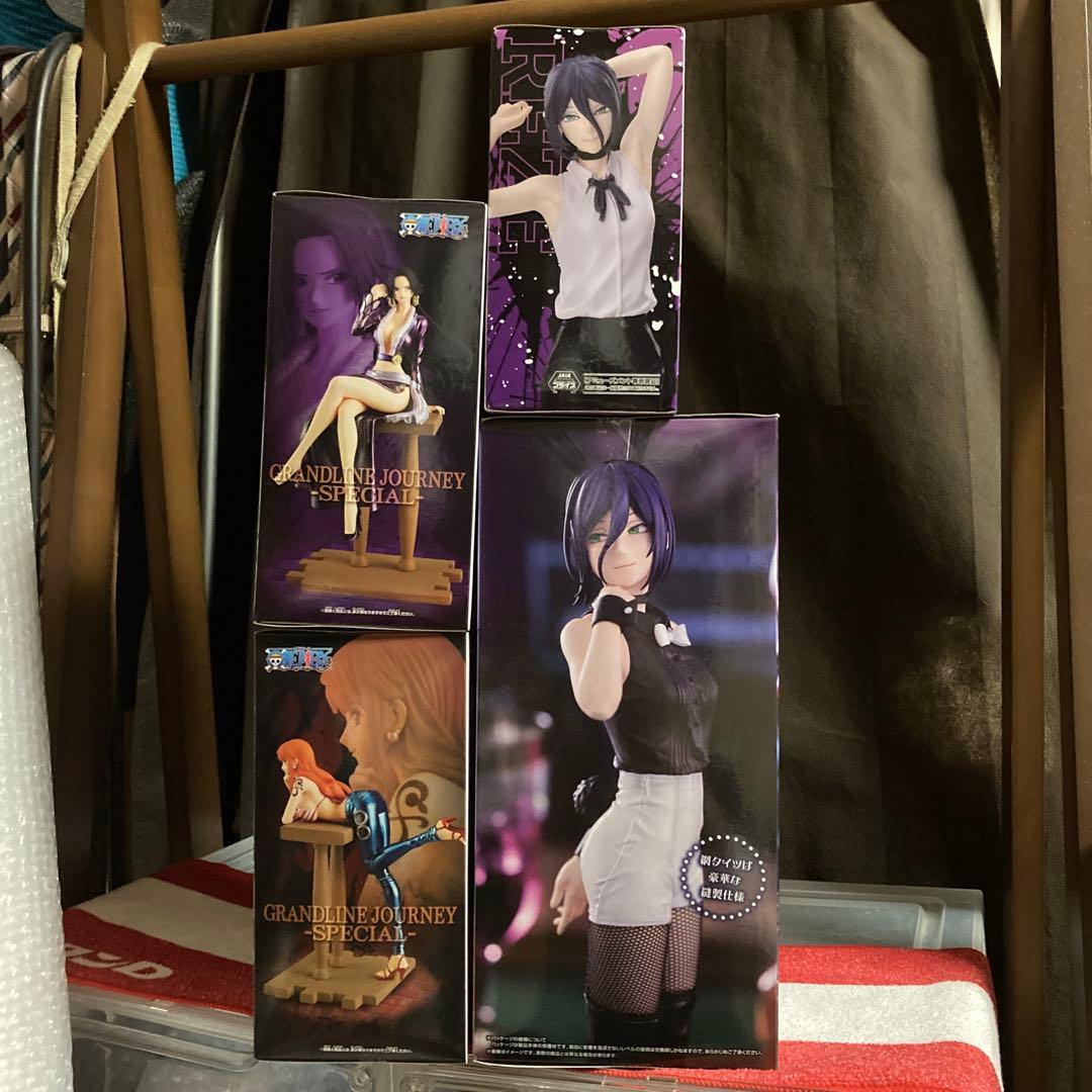 新品未開封　チェンソーマン　レゼ　ワンピース　ナミ　ハンコック　４点　フィギュア