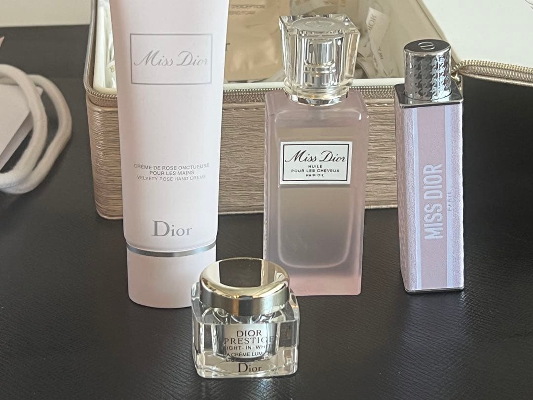 ディオール・ヘアオイル・ハンドクリーム・ブルーミングブーケミニミス特別ケース入り