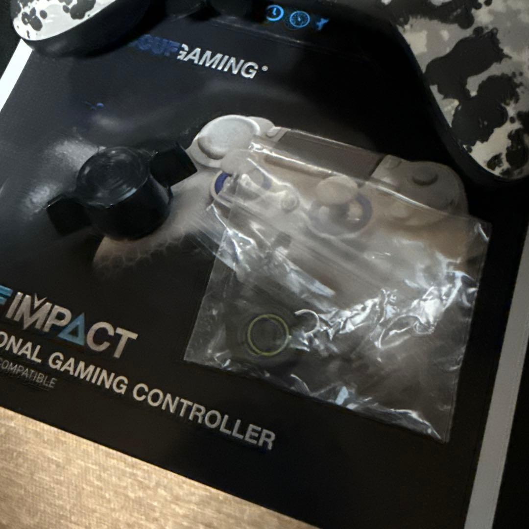 SCUF IMPACT 迷彩コントローラー