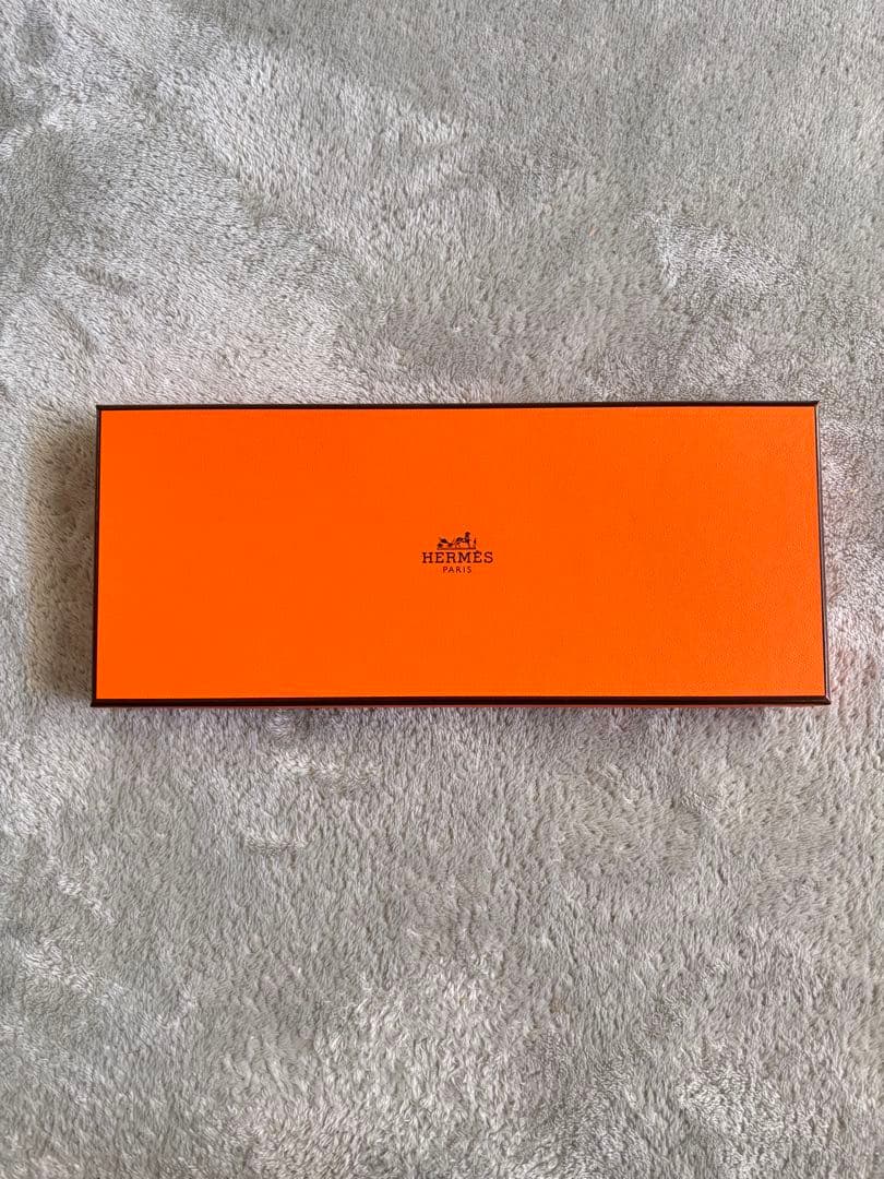 HERMESポケットチーブ \"ヴィンテージ”シルク 45＜フォーブル・パーティ＞