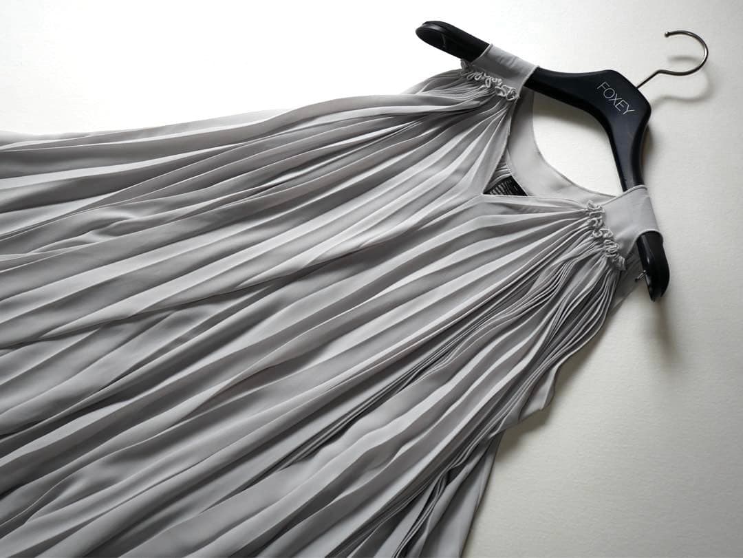 SOV. ダブルスタンダードクロージング♪ ボリュームプリーツワンピース