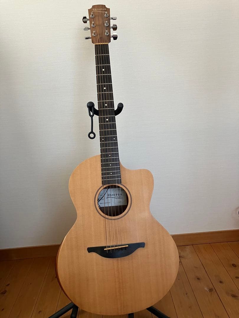 ギター Sheeran by Lowden S-04