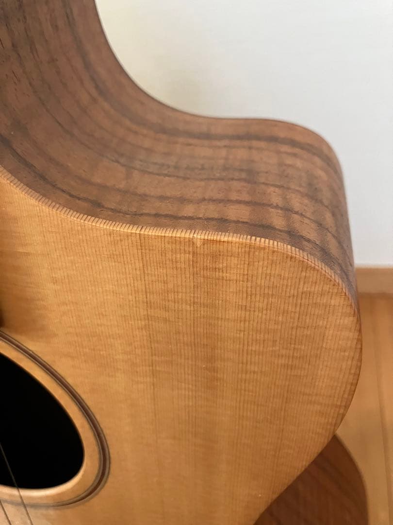 ギター Sheeran by Lowden S-04