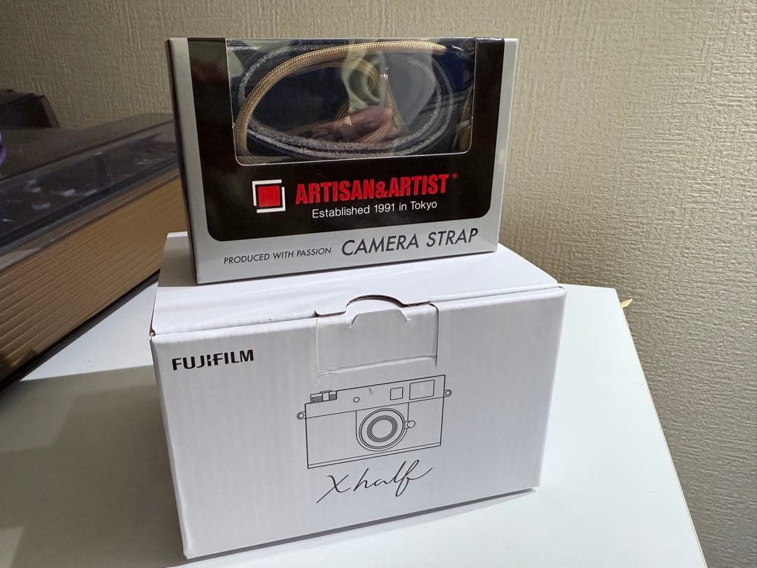 X-HF1 富士フィルムX halfブラック　アルティザンアーティストストラップ