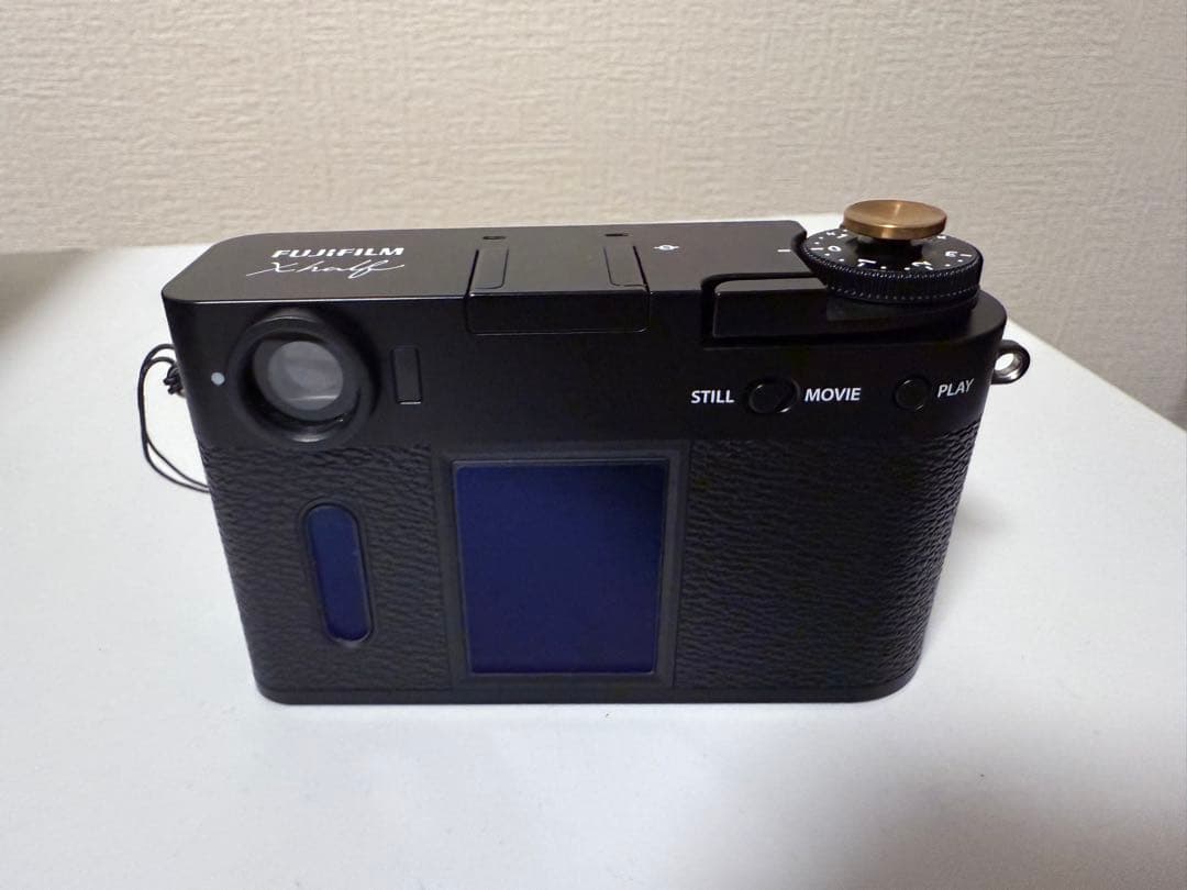 X-HF1 富士フィルムX halfブラック　アルティザンアーティストストラップ