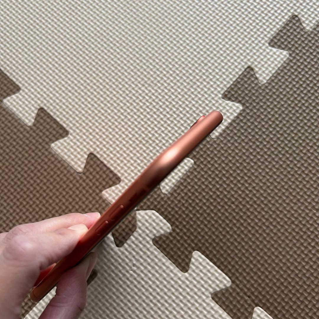 iPhone XR 本体　coral コーラル　128GB 箱付き　カメラ不良