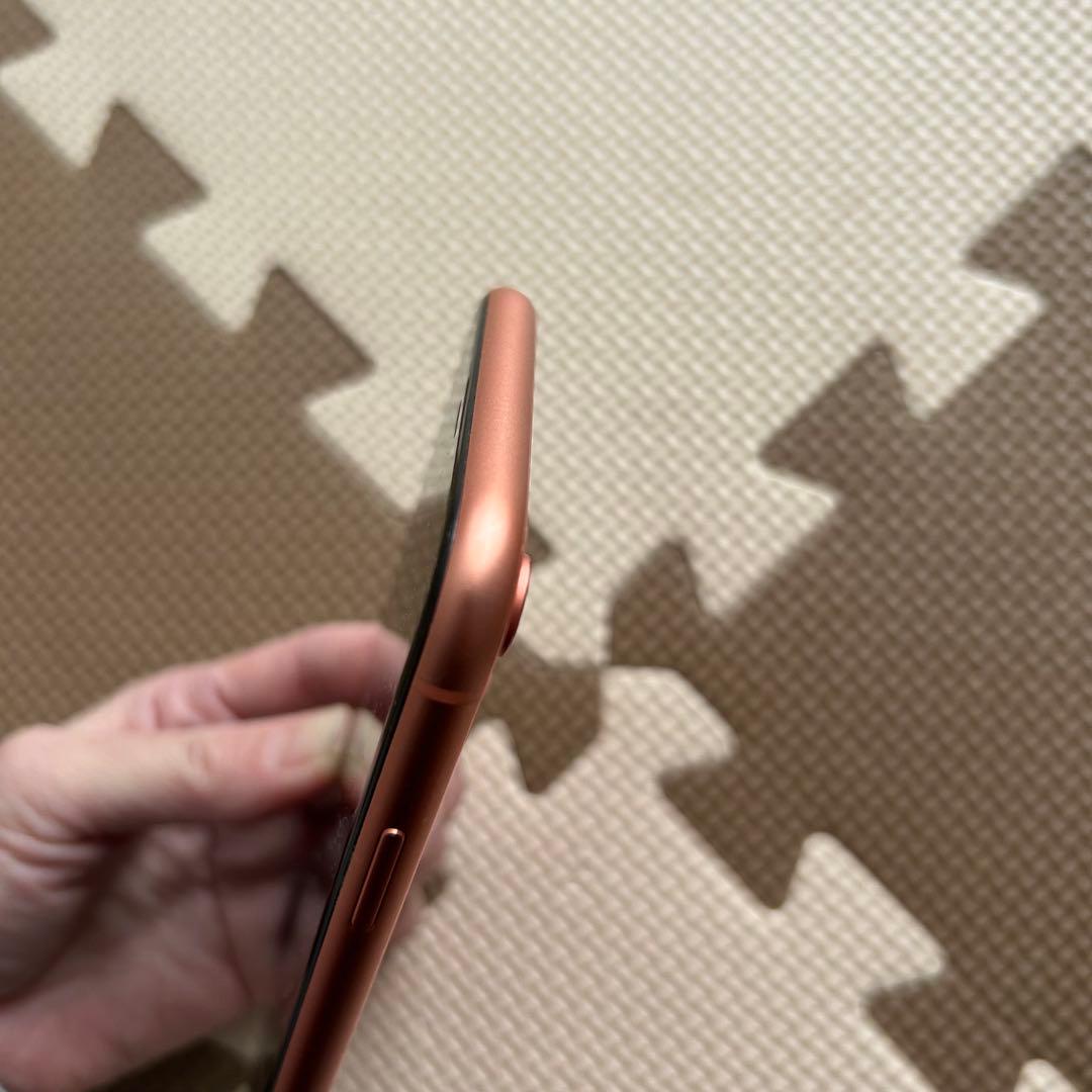 iPhone XR 本体　coral コーラル　128GB 箱付き　カメラ不良