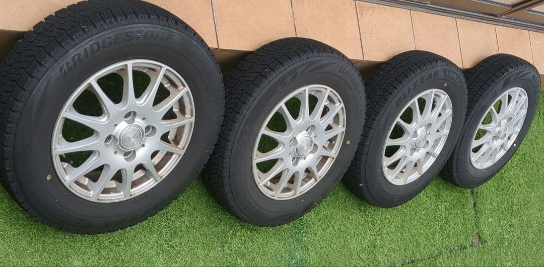 ブリヂストン 145/80R13 750 スタッドレスタイヤホイールセット