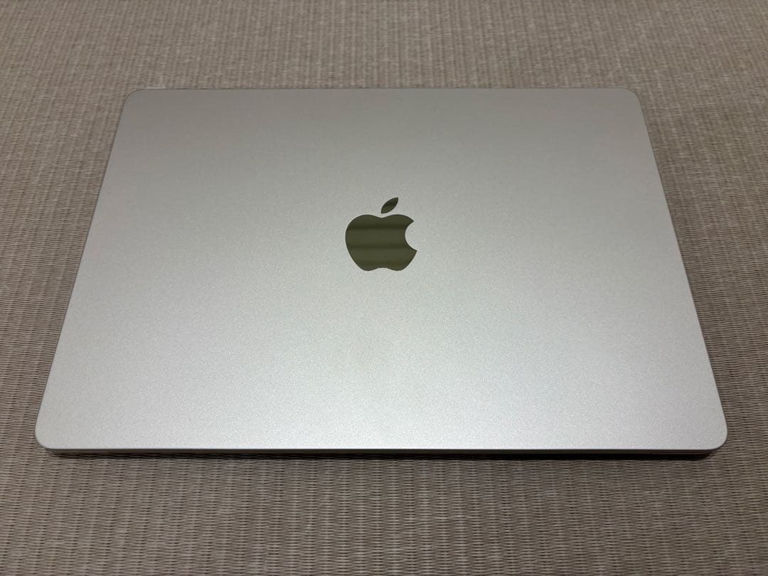 【傷なし】MacBook Air M2 2022 【本体・箱・付属品セット】