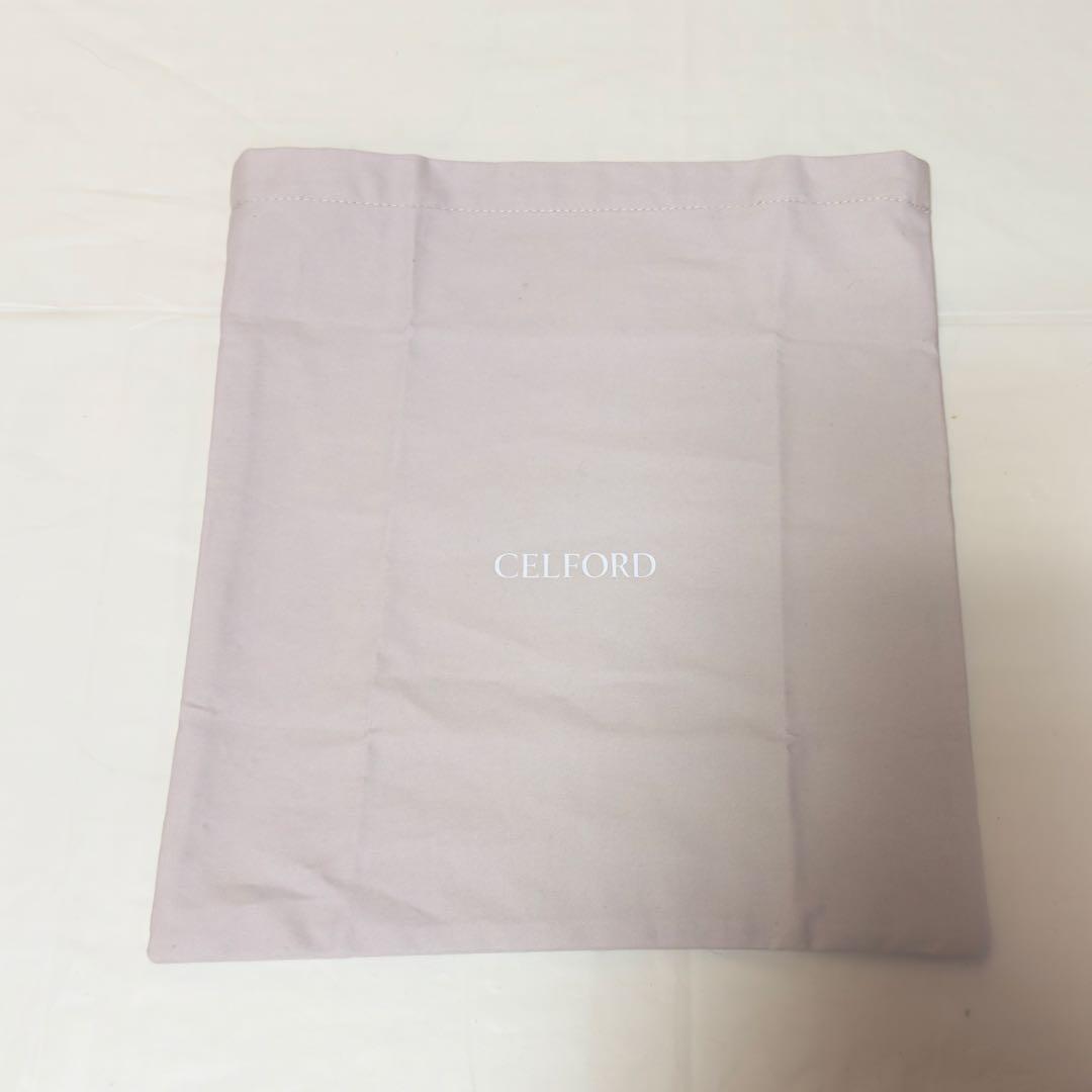 CELFORDリュタン ビジュースタッズポシェット Sサイズ ピンク