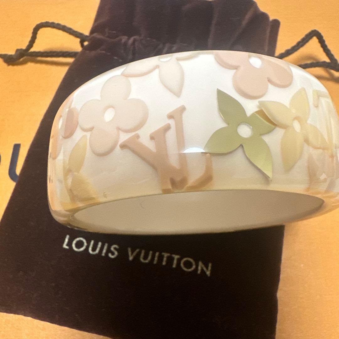 LOUIS VUITTON ♡フラワーバングル
