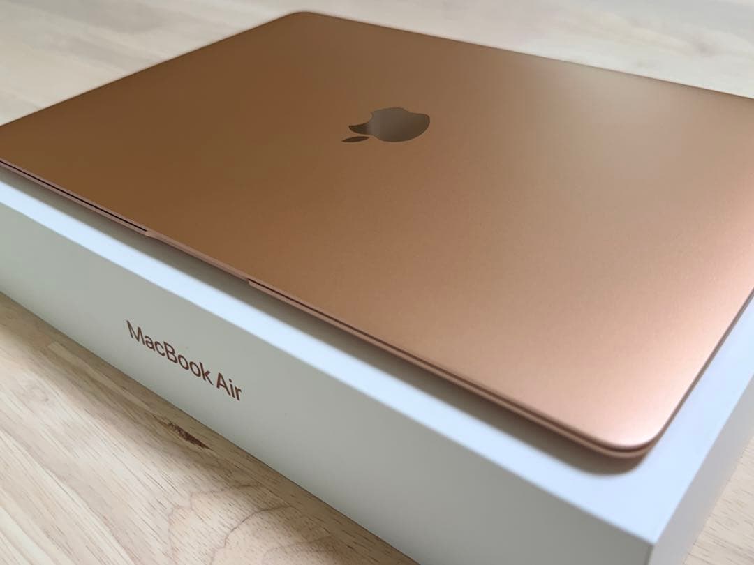 MacBook Air M1チップ　ゴールド　8GBメモリ　256GB SSD