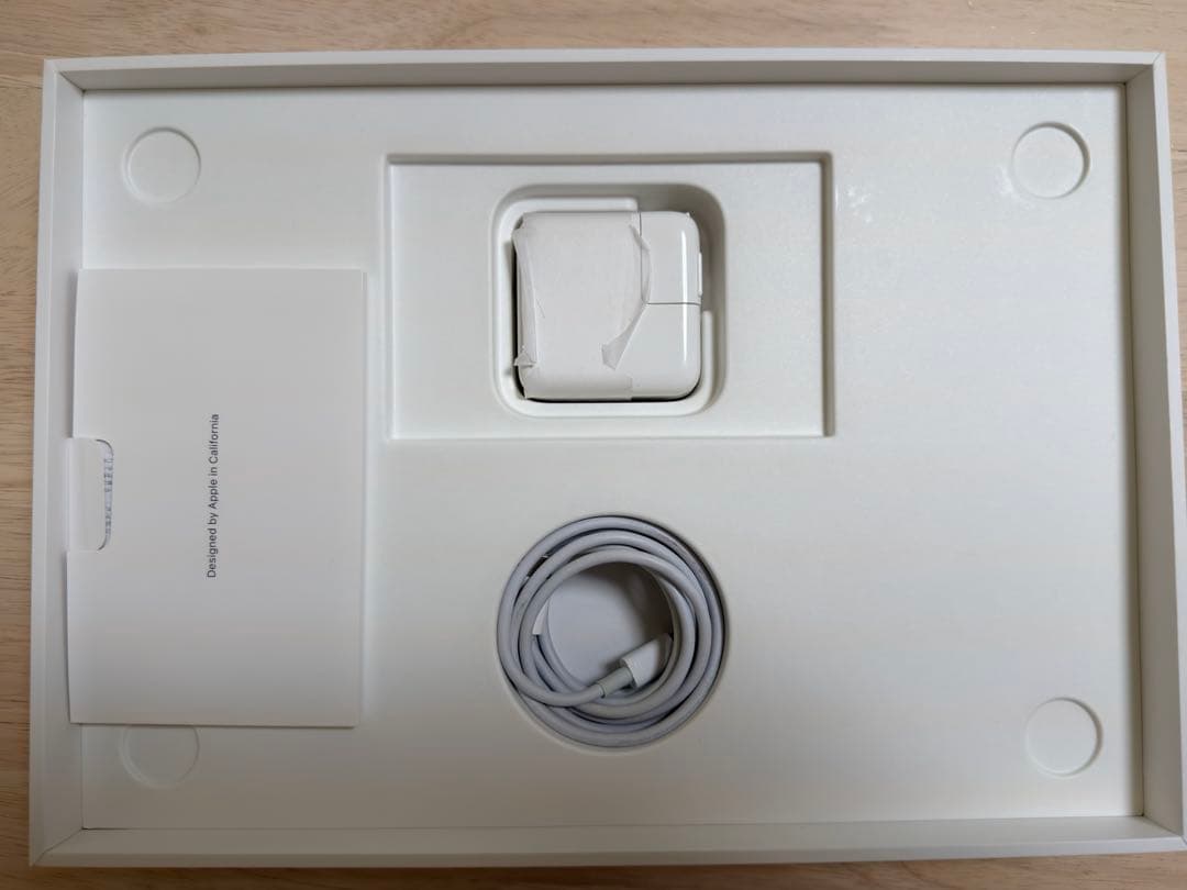 MacBook Air M1チップ　ゴールド　8GBメモリ　256GB SSD