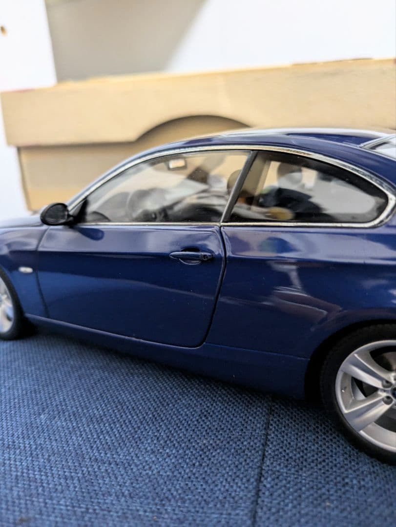  3シリーズ ミニカー 1/18 e90 e91 e92 京商