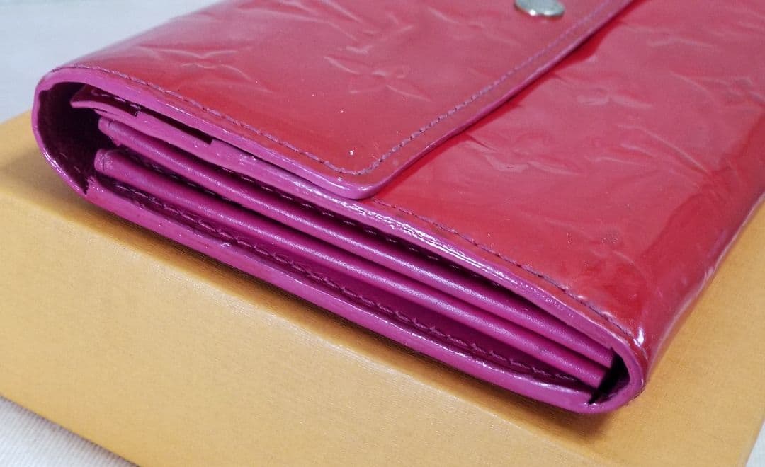 LOUIS VUITTON モノグラム ヴェルニ 長財布 ローズポップ(レッド系