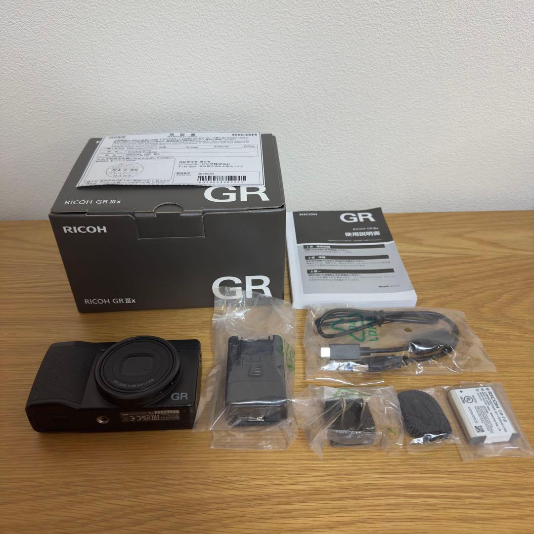 【だうすけ様限定】RICOH GR IIIx 純正ケース、予備バッテリー、充電器