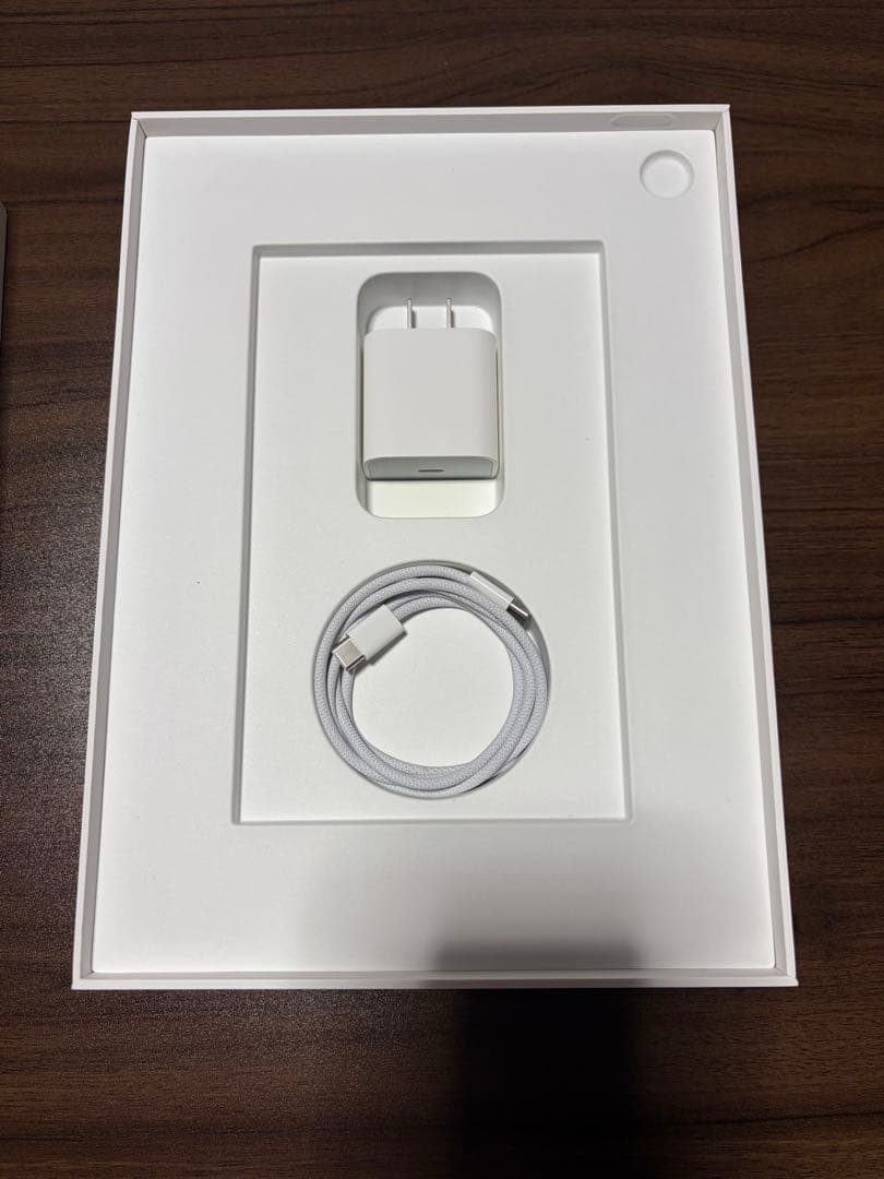 Apple iPad 第10世代　スペースグレー 本体 64GB