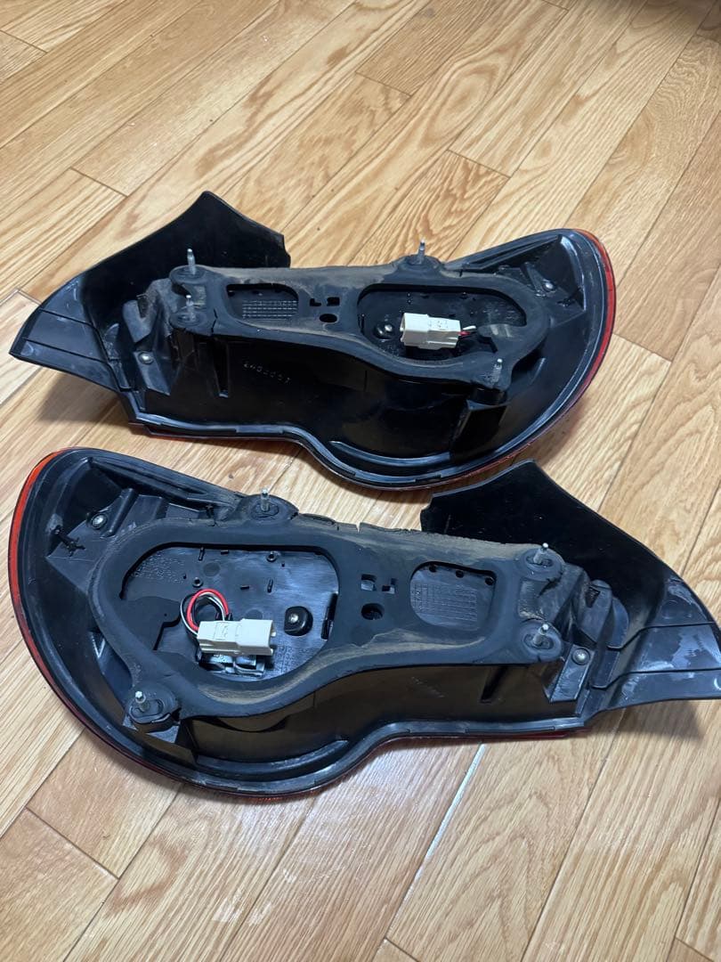 トムス TOM'S zn6 zc6 テールランプ　ジャンク