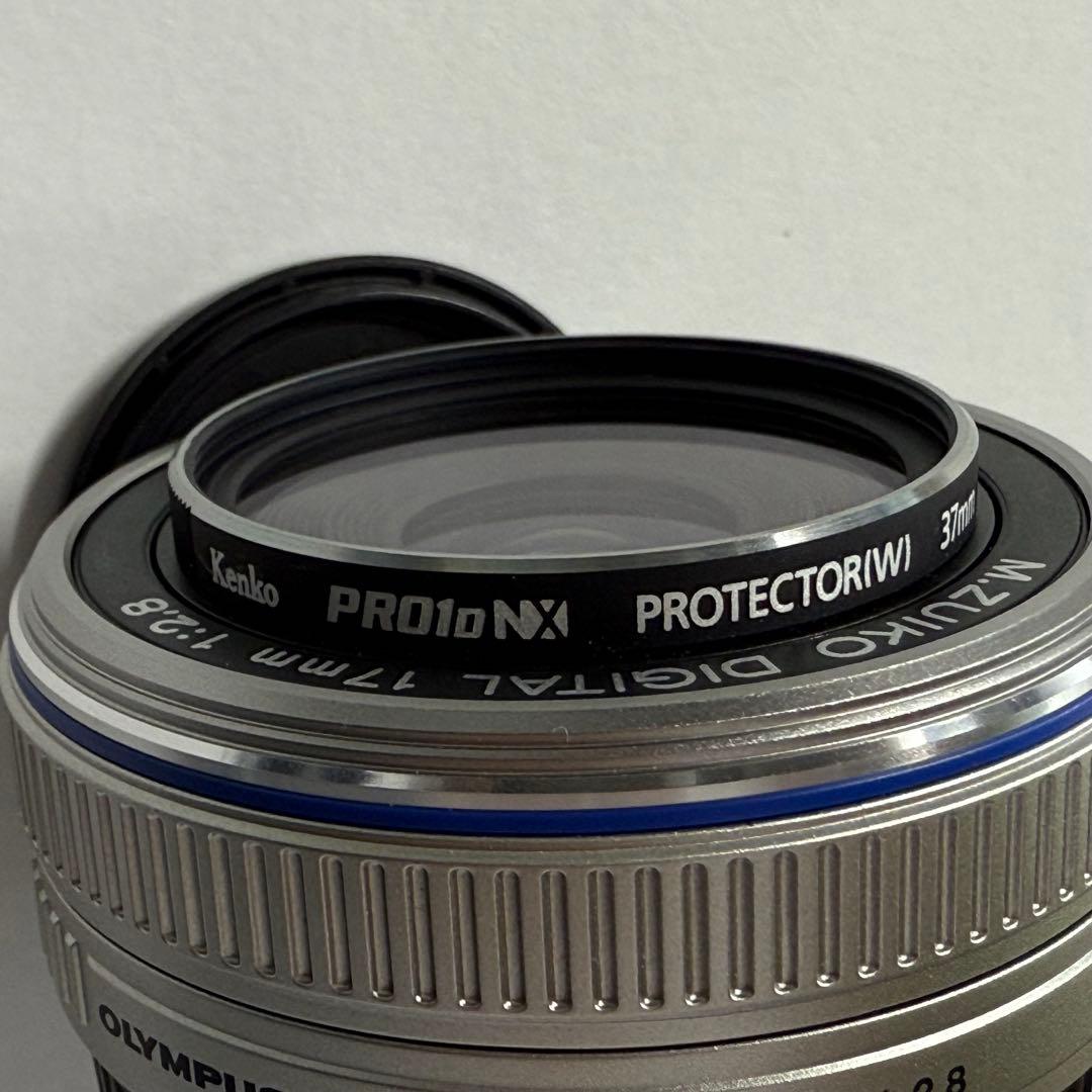 オリンパス M.ZUIKO DIGITAL 17mm f2.8 シルバー