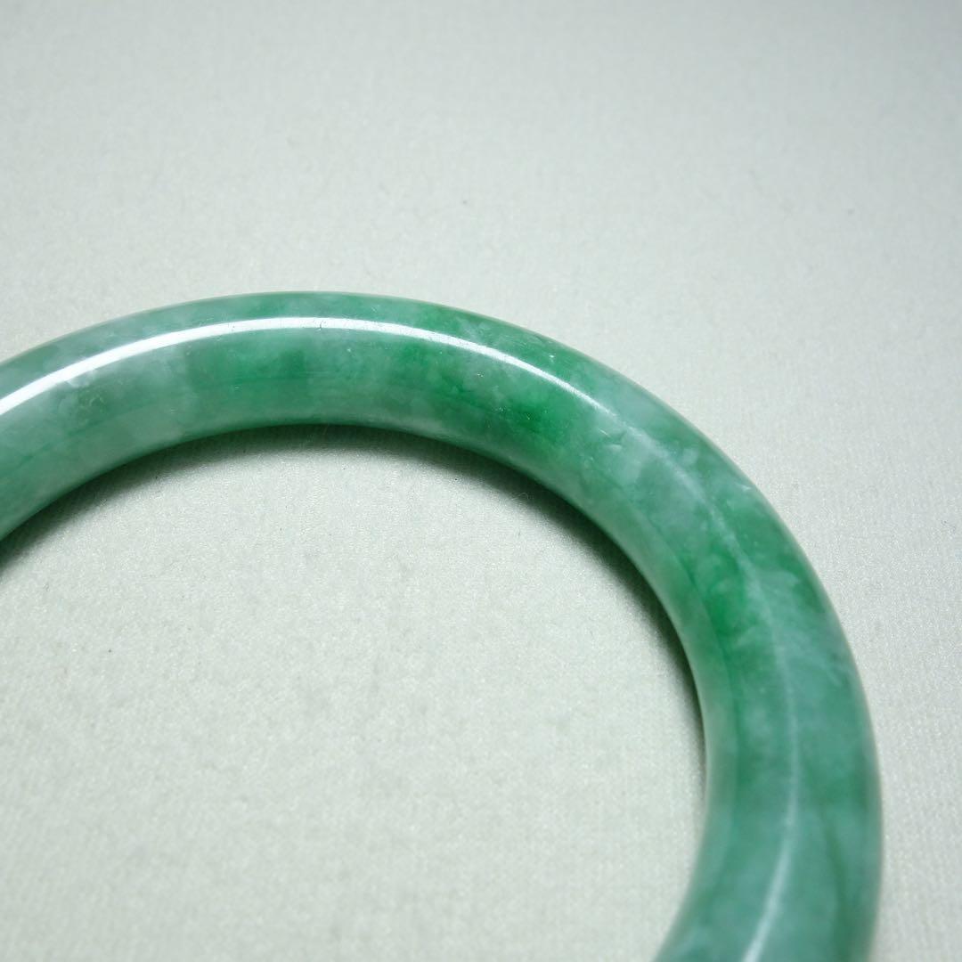 翡翠 緑色 バングル翡翠満緑の上質バングル 瑞々しい色艶 C1A023