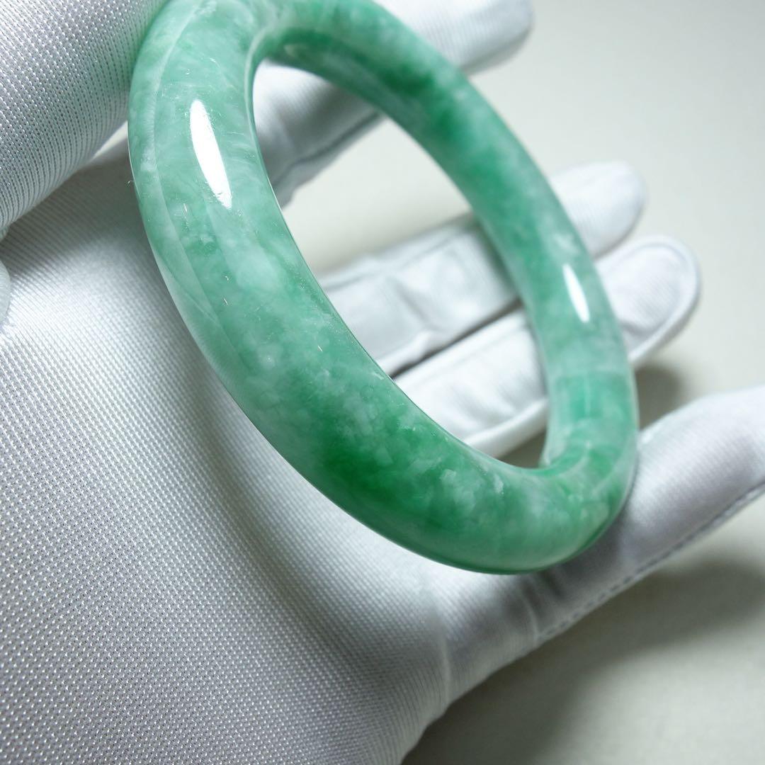 翡翠 緑色 バングル翡翠満緑の上質バングル 瑞々しい色艶 C1A023