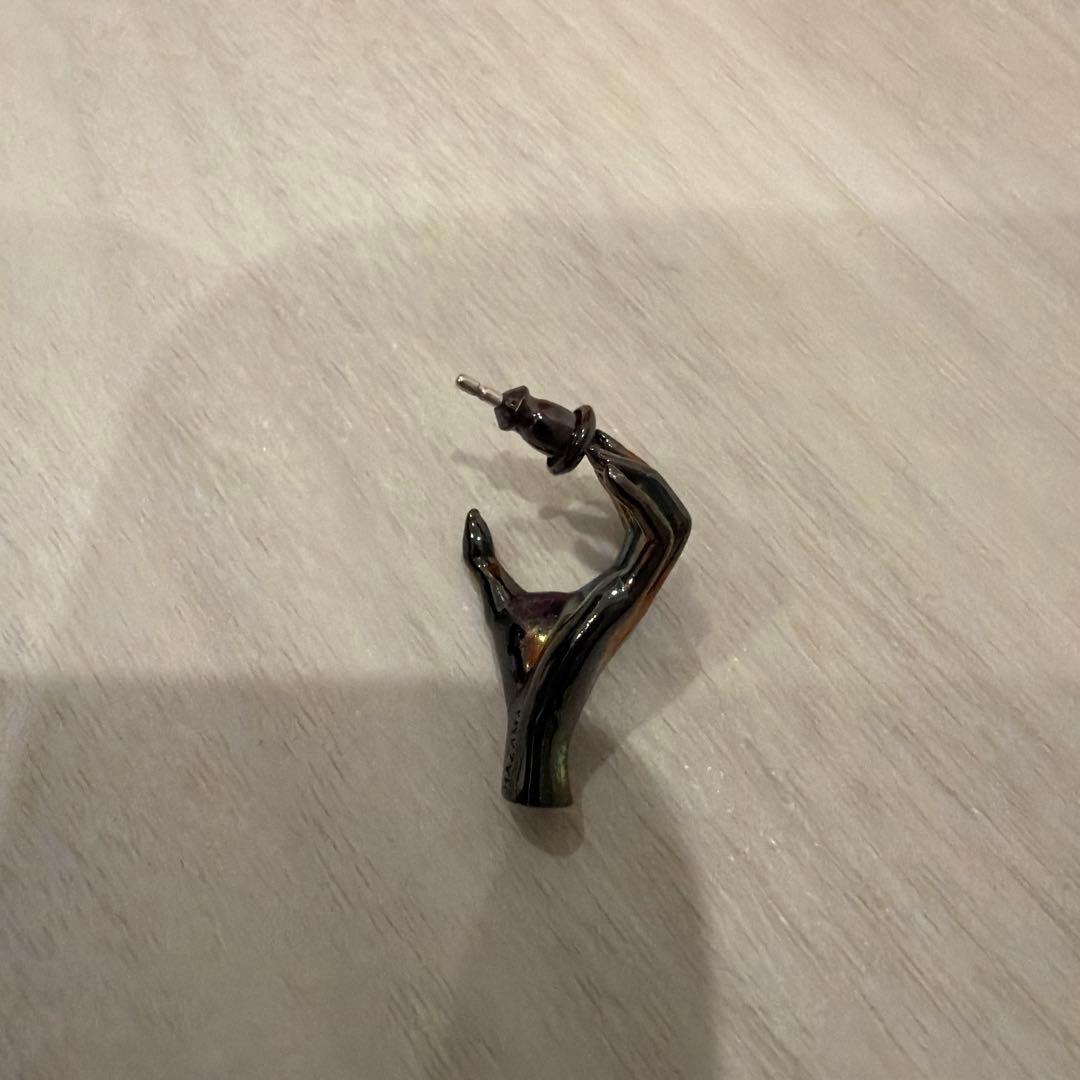 ha|za|ma 惹きずり込まれる運命のピアス　ハザマ