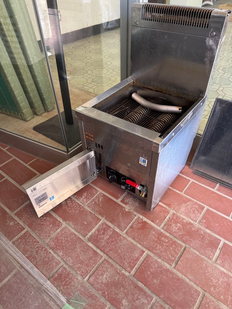 業務用フライヤー 外観綺麗にしました！