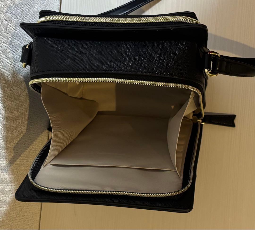 & chouette　クリアポケット付き縦型ショルダーバッグ　ブラック