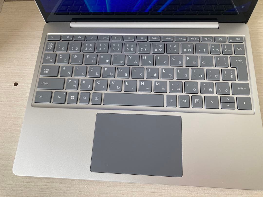 Surface Laptop Go 2 i5/8GB/256GB office付