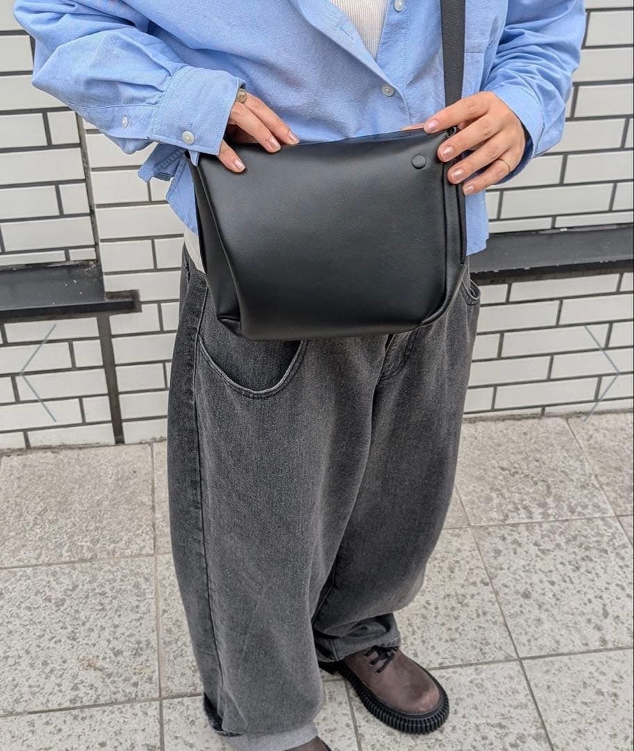 ［カンペール］HECTORショルダーバッグ　CAMPER ブラック　レザー　黒革