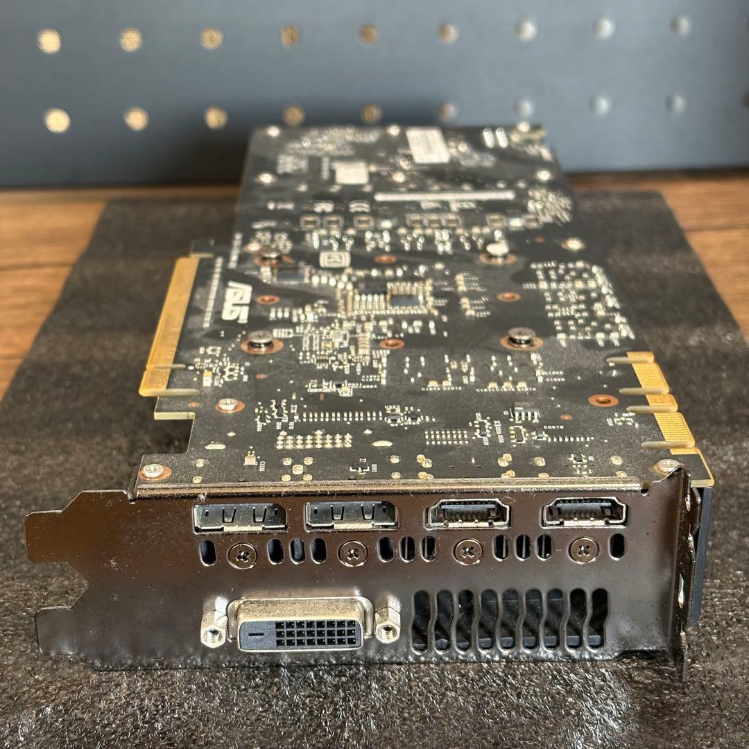 グラフィックボード・グラボ・ビデオカード Asus GTX 1070 Turbo 8GB GDDR5