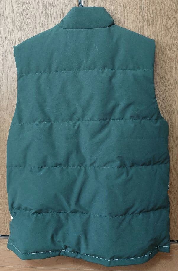 も*ん様 ✅完全未使用新品　カナダグース　ベスト　ＬSize　定価99,000円
