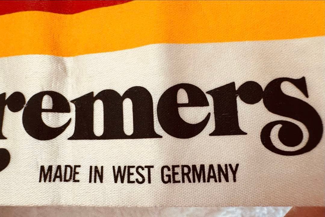 みっ 西川産業 Kremers シングルサイズ羽毛布団