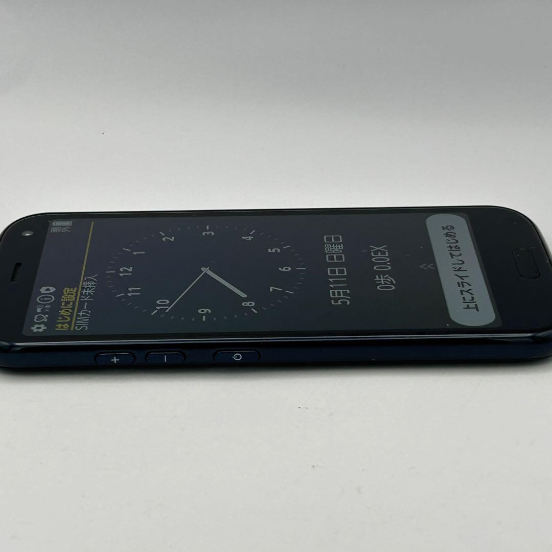【中古極美品】docomo 美品らくらくスマートフォンF-52B SiMフリー