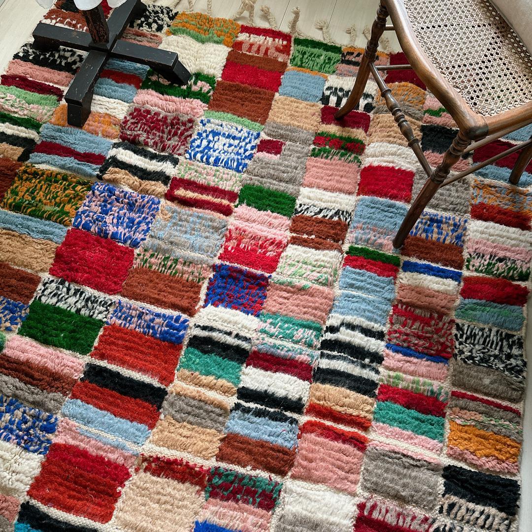 モロッコ製ラグ147 レア マルチカラー レッド ミント ブルー グリーン