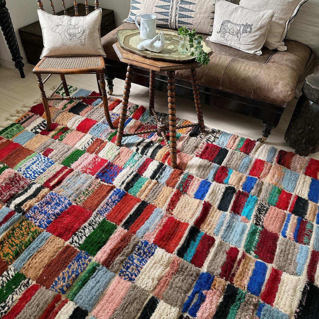 モロッコ製ラグ147 レア マルチカラー レッド ミント ブルー グリーン