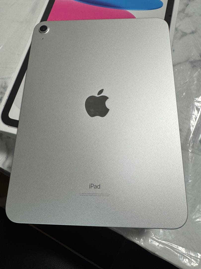 新品未使用品　Apple iPad 第10世代　64GB Wi-Fi シルバー