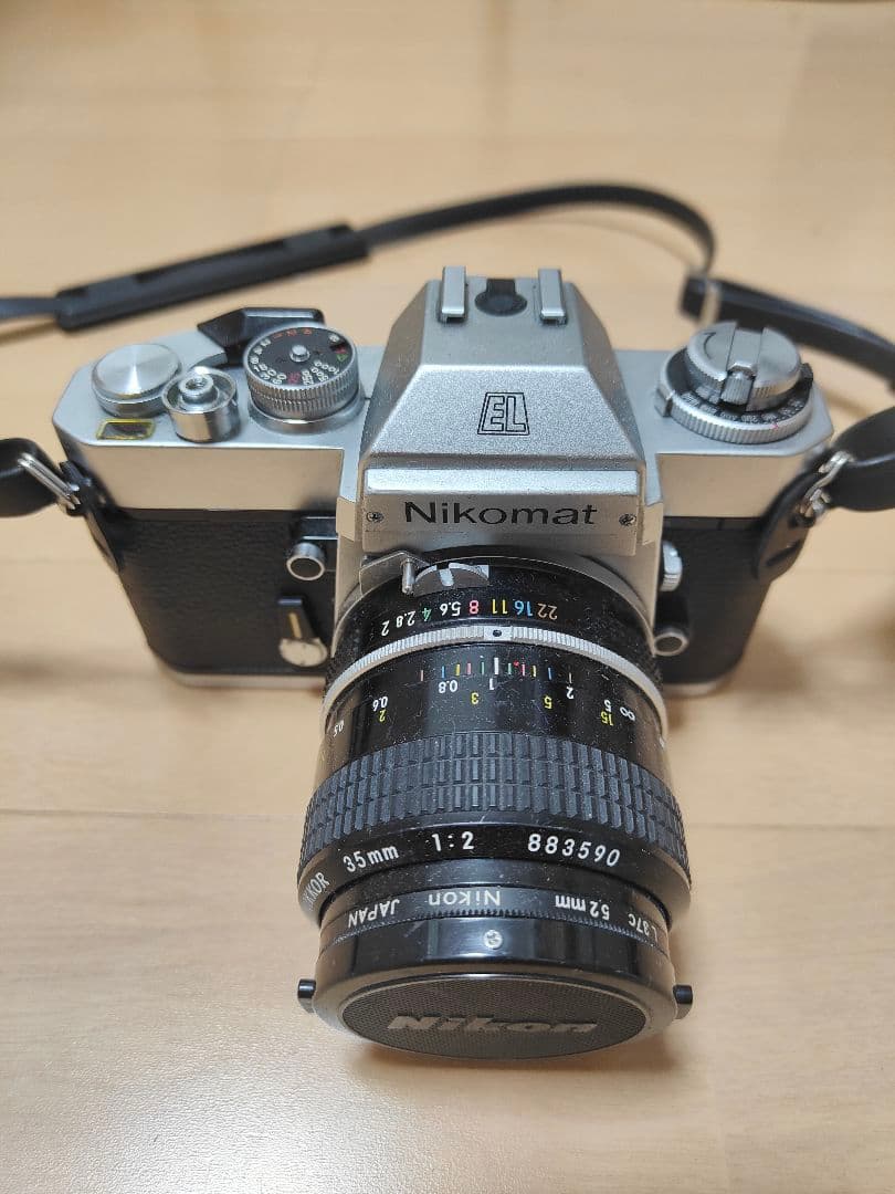 Nikomat EL フィルム一眼レフカメラ、 レンズ、ストロボ　3点セット