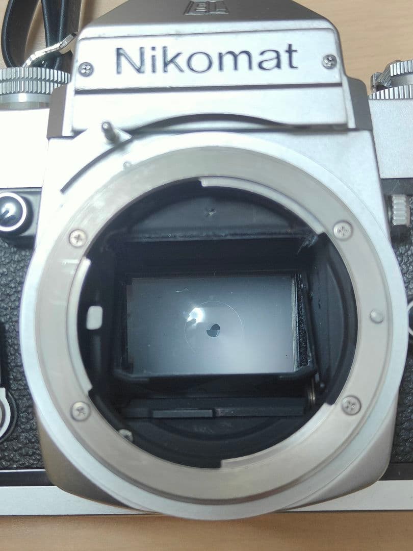 Nikomat EL フィルム一眼レフカメラ、 レンズ、ストロボ　3点セット