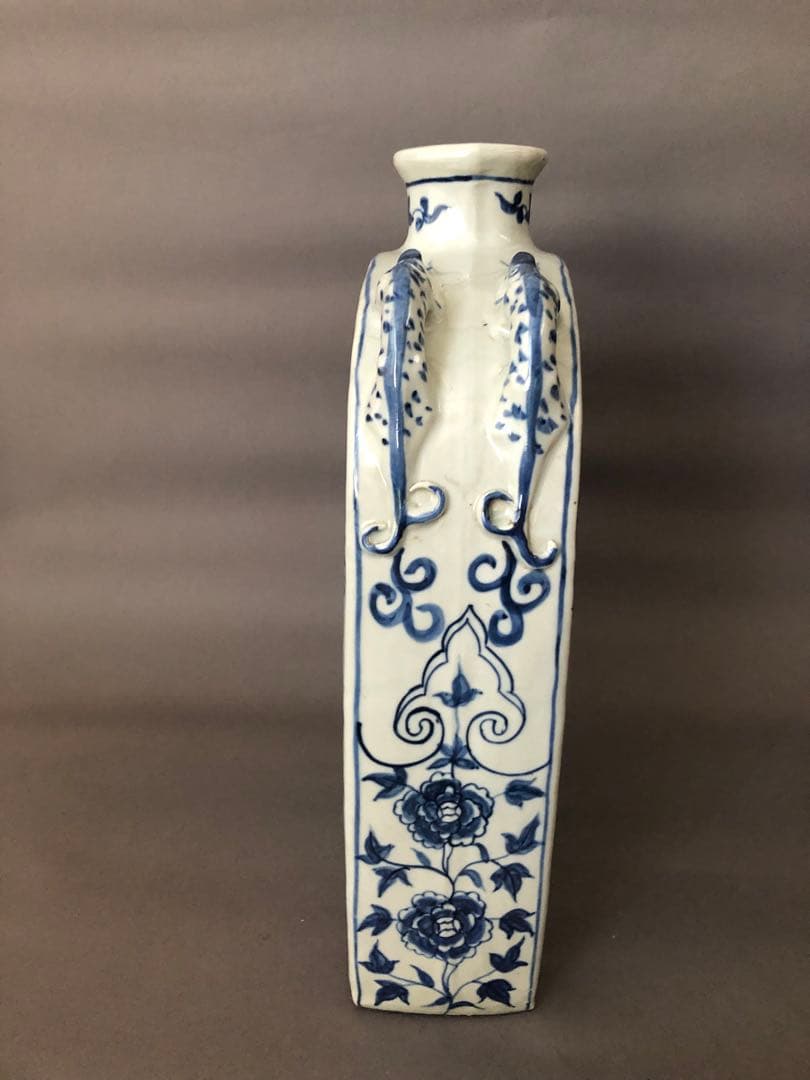 E*T様 中国陶器　青花　雲龍紋　壺　花瓶