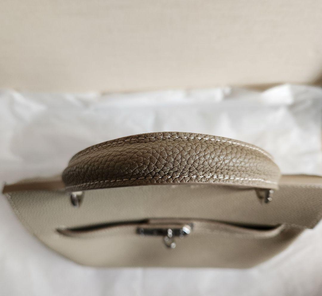 ★☆ so4store デボネア スモール ハンドバッグ　グレージュ